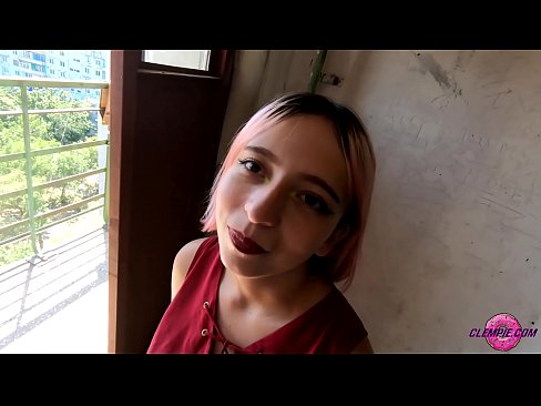 ❤️ O studentă senzuală o suge unui străin în Outback - Ejaculează pe fața lui at ro.raceporn.ru ❌